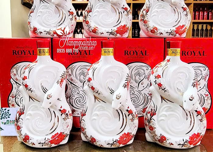 Rượu con rắn Suntory Whisky Royal 2025 xách tay Nhật Bản  8